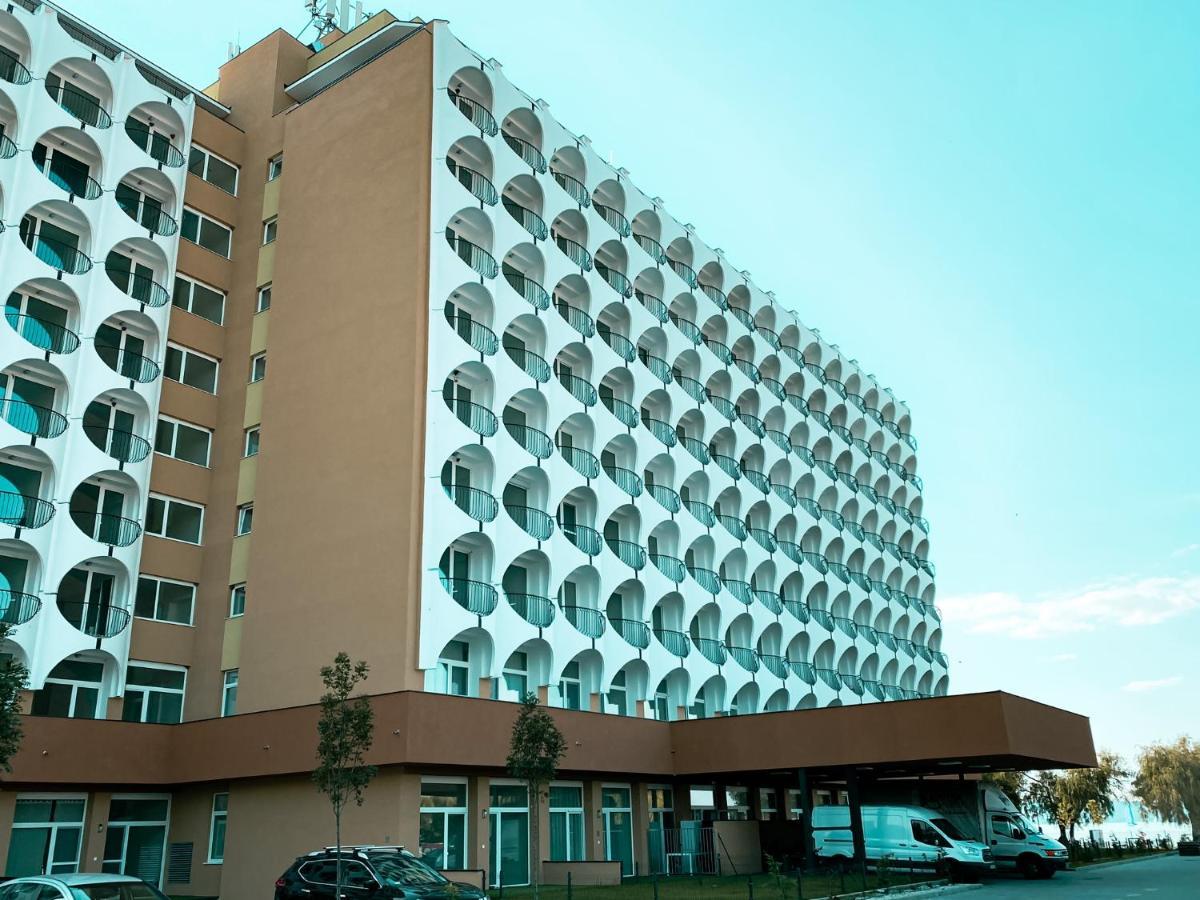 Marine Apartman By Bltn Siofok Apartment Ngoại thất bức ảnh